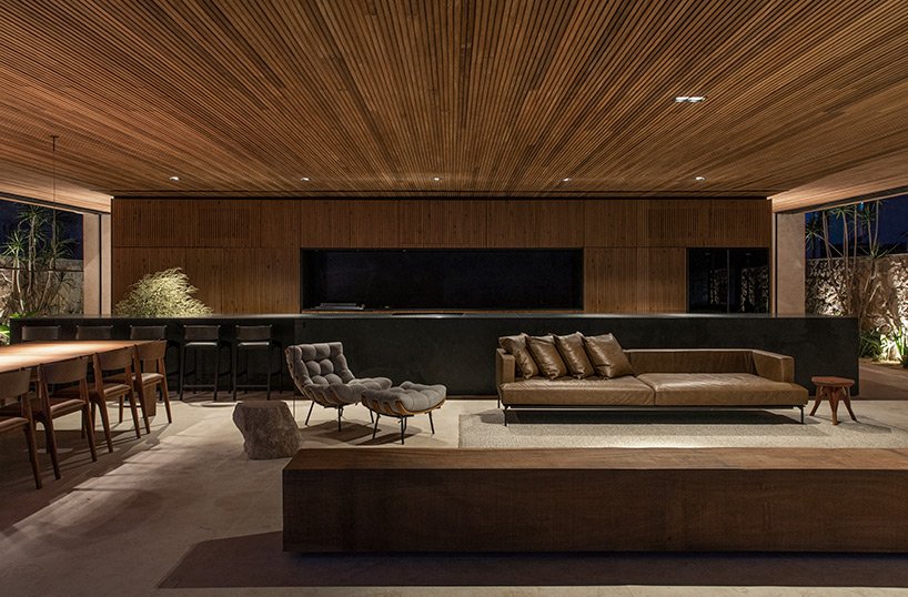 mf+arquitetos 将巴西的 Q04L63 住宅平均划分为共享空间和私人空间