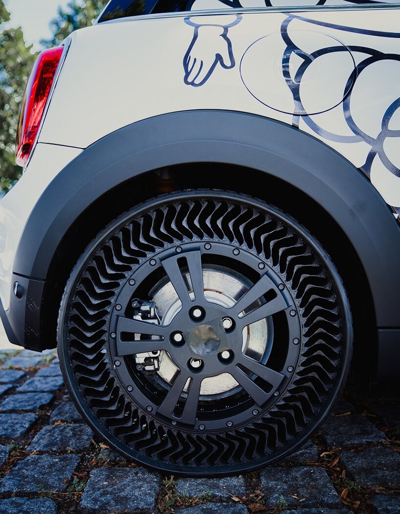 米其林 Uptis 无气防刺轮胎在 2021 年 IAA MINI 上首次亮相