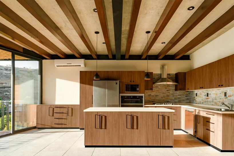 casa laurel 是为墨西哥瓦哈卡州一对退休夫妇设计的休养所