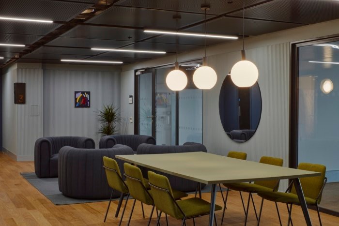 Mirror Works Spec 套房 – 伦敦