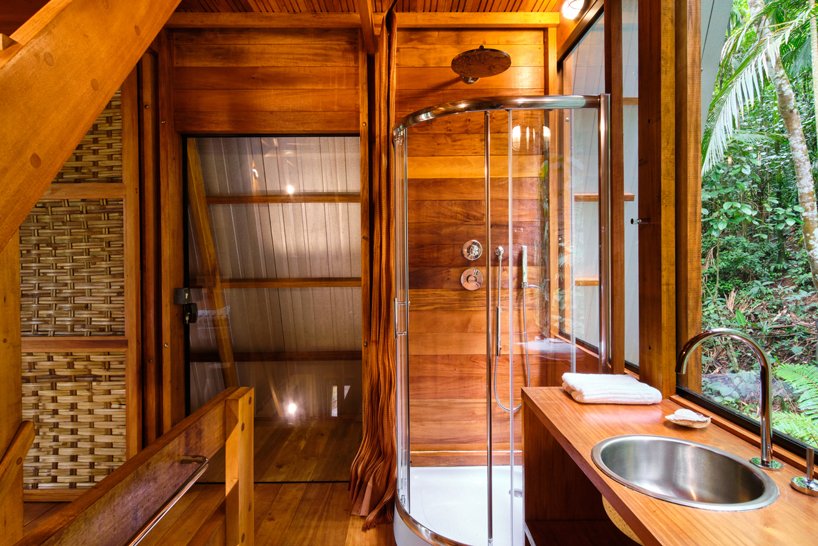 atelier marko brajovic 在巴西帕拉蒂完成了森林风格的“猴屋”