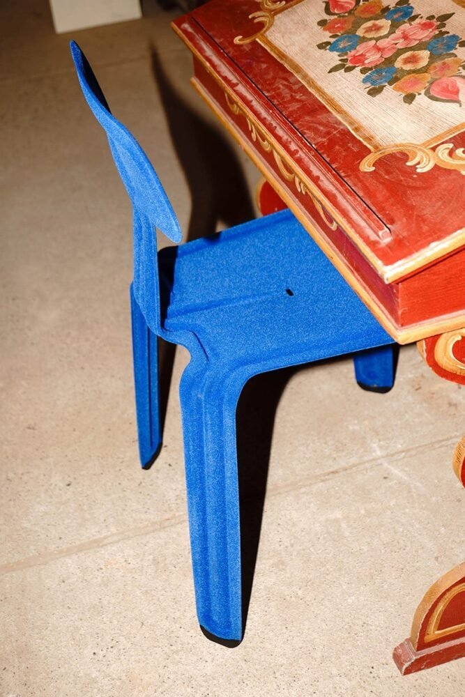 moormann celebrates ten years of the‘pressed chair’made of a single thin aluminium sheet