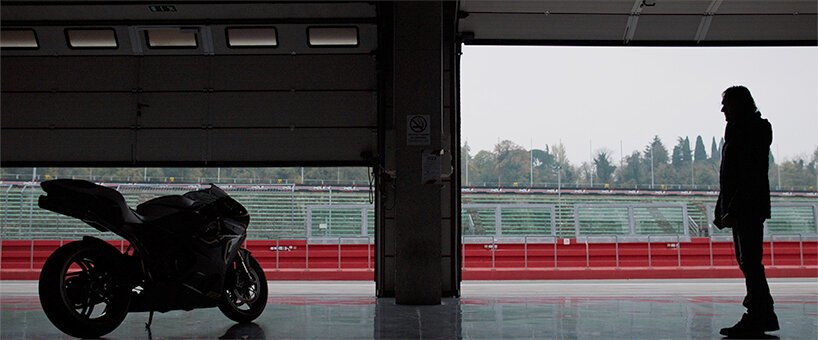 观看标志性摩托车制造商 MV agusta 制作的纪录片“you see a bike”