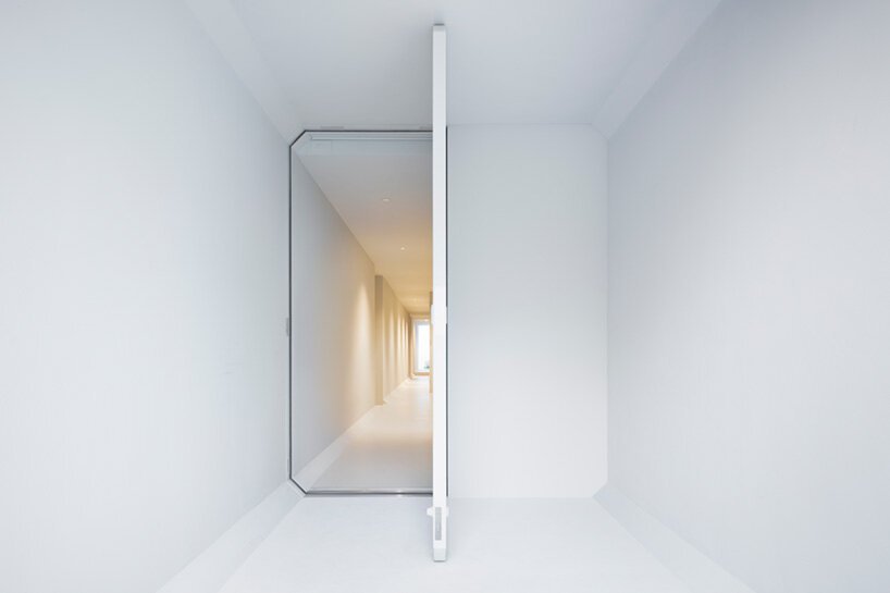 nendo 堆叠预制混凝土涵洞，在日本打造一座极简主义宾馆