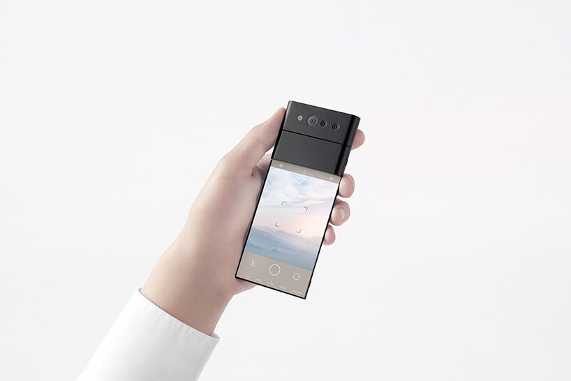 nendo 为 OPPO 推出一款信用卡大小的手机，可展开为三个屏幕