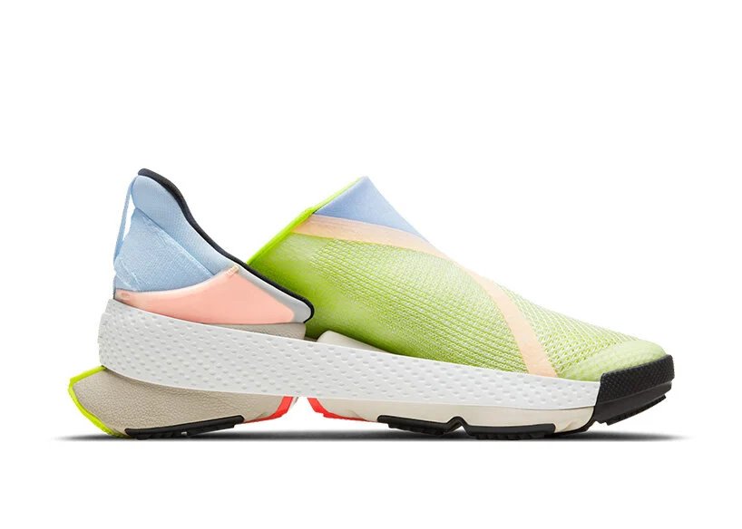 NIKE 推出 NIKE GO FlyEase,一款易于穿脱的无鞋带运动鞋 NIKE 推出 NIKE GO FlyEase,一款易于穿脱的无鞋带运动鞋