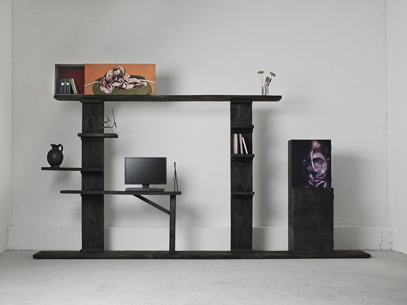 安德里亚·布兰齐 (Andrea Branzi) 在米兰 Nilufar Depot 欣赏他的图腾雕塑