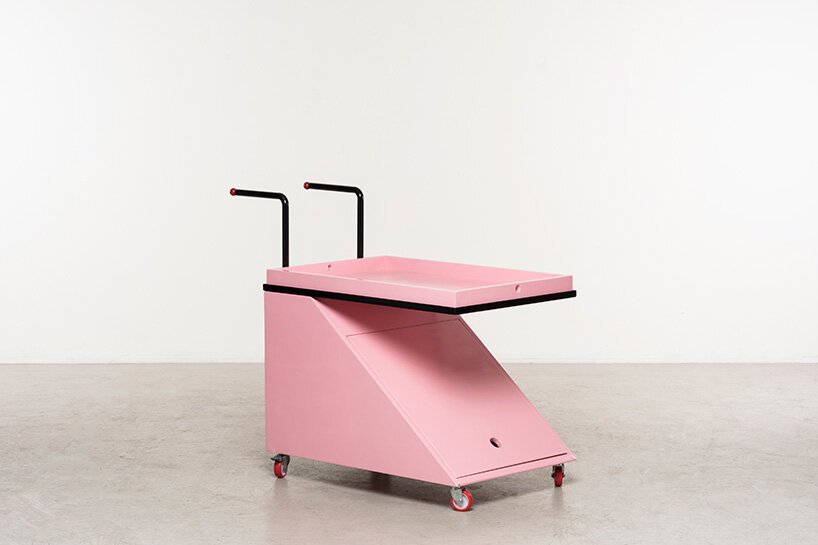 old 的 scarpette + carolino 给米兰的 nilufar depot 带来了乐趣和欢乐