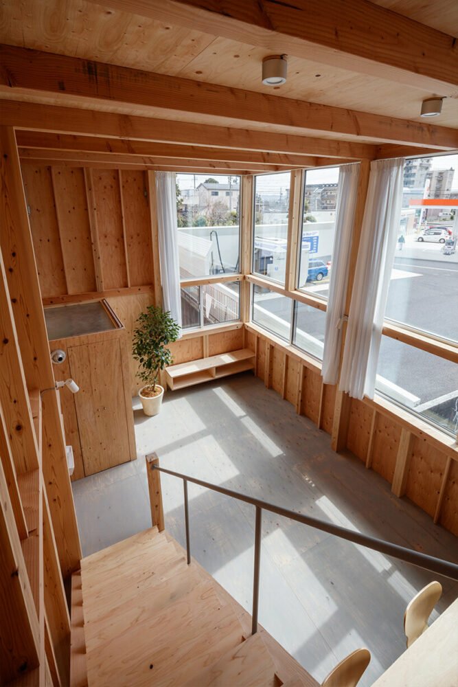 诺里建筑师为丰田最小的房子设计了钢网立面