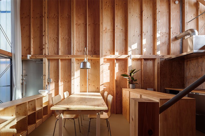 诺里建筑师为丰田最小的房子设计了钢网立面