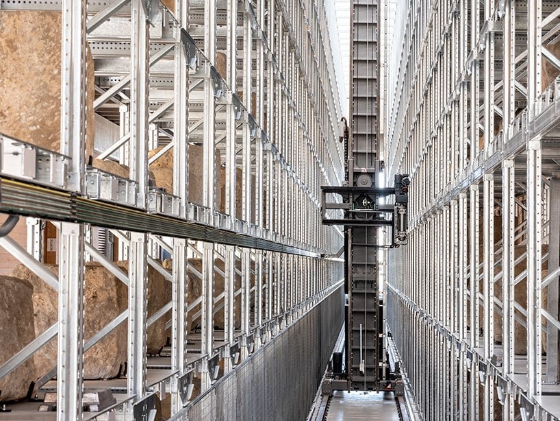 foster + partners opens narbo via, an archeological museum of layered stone