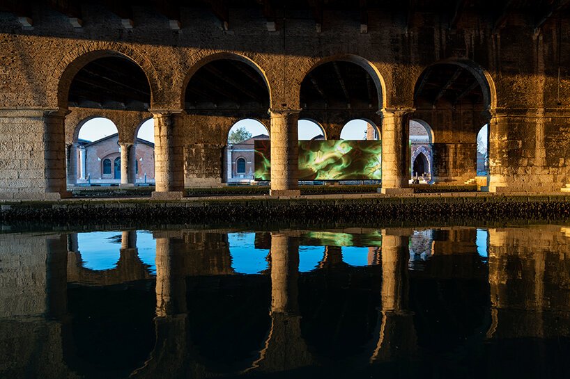 曾吴的巨大数字装置《鲸鱼》现于威尼斯艺术双年展展出 曾吴的巨大数字装置《鲸鱼》现于威尼斯艺术双年展展出