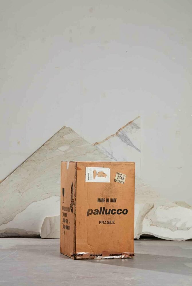80 年代激进设计师 paolo pallucco 的首次回顾展“运气与性”。就这样。' 在巴黎开业 80 年代激进设计师 paolo pallucco 的首次回顾展“运气与性”。就这样。'在巴黎开业