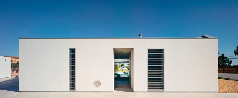 jaime sepulcre arquitecturas 将西班牙房屋布置在一个私密的开放式庭院周围 jaime sepulcre arquitecturas 将西班牙房屋布置在一个私密的开放式庭院周围