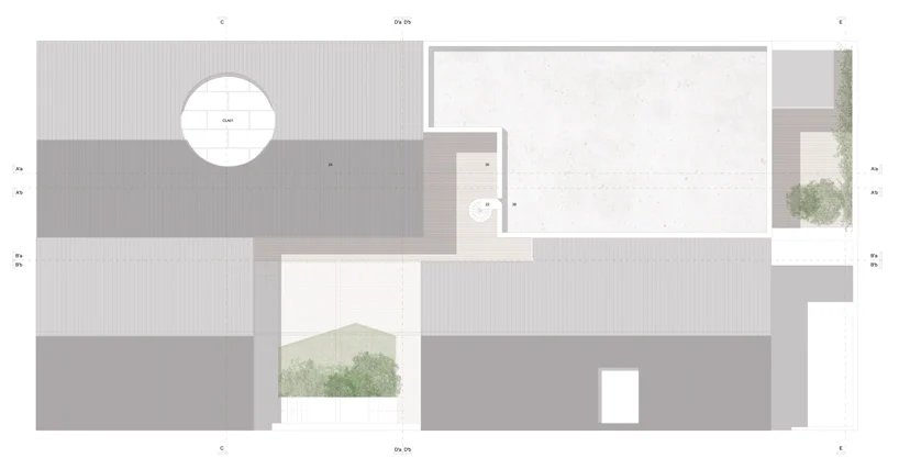 葡萄牙的雕塑螺旋楼梯连接着保罗·梅里尼 (Paulo Merlini) 的仓库改建的办公室