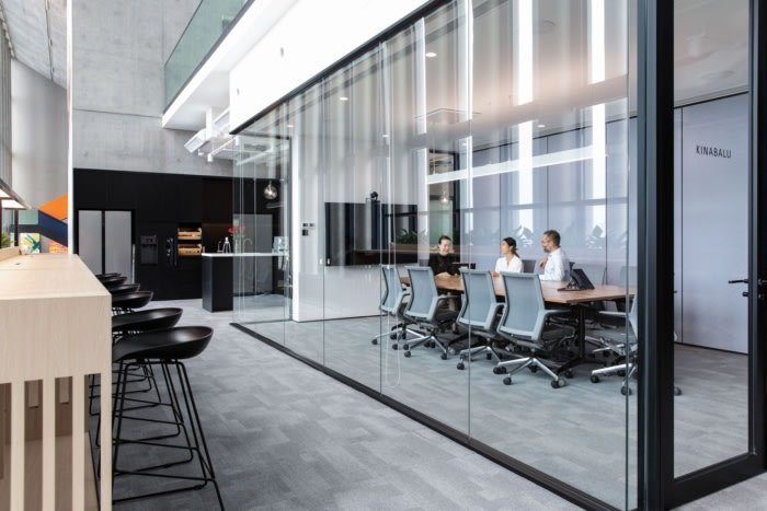 鼎睿再保险办事处 – 香港