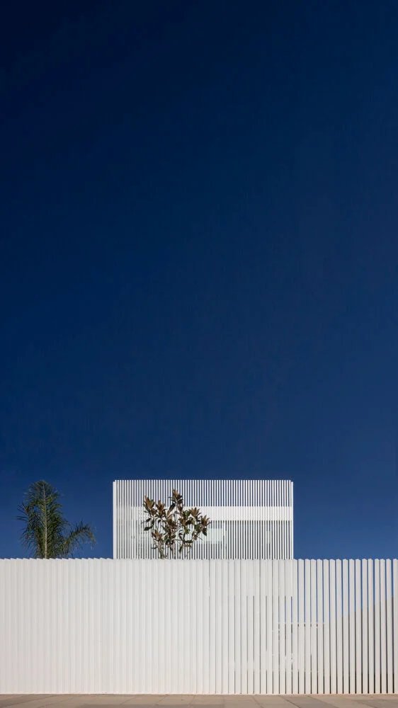 fran silvestre arquitectos 完成了西班牙皮耶拉透水住宅