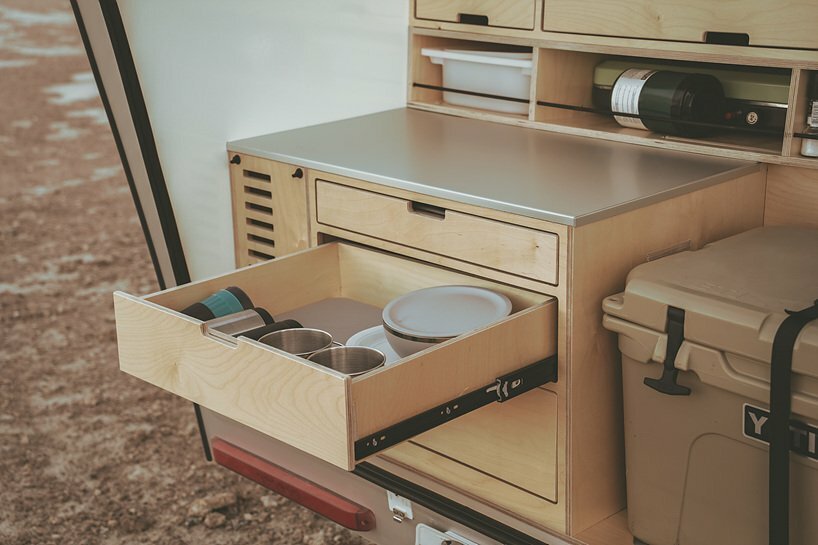 新型 Polydrops P17 拖车可由任何车辆牵引，包括电动汽车和混合动力汽车