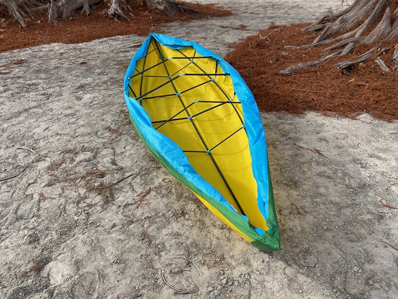 折叠式 pontos 皮划艇仅重 7 磅，可折叠成小帐篷大小