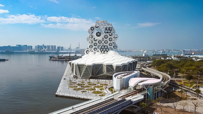 受海底启发的复杂流行音乐中心在台湾开业 受海底启发的复杂流行音乐中心在台湾开业