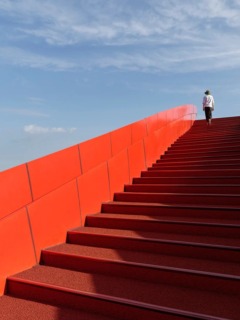 Powerhouse 公司在中国成都完成了起伏的“智慧环” Powerhouse 公司在中国成都完成了起伏的“智慧环”