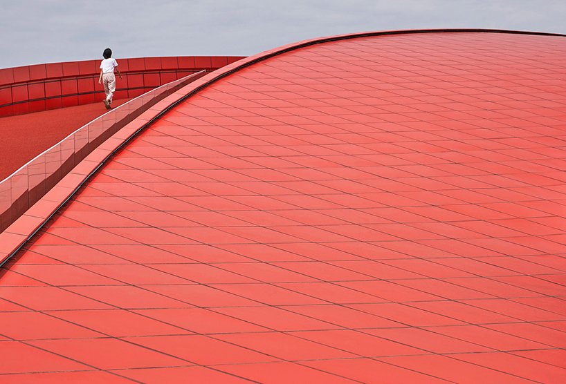 Powerhouse 公司在中国成都完成了起伏的“智慧环” Powerhouse 公司在中国成都完成了起伏的“智慧环”