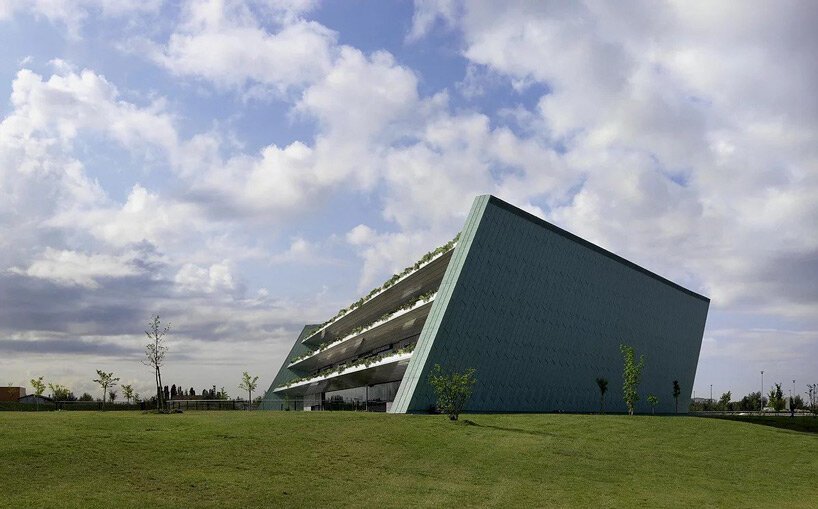 绿色建筑先驱埃米利奥·安巴斯在威尼斯意大利馆庆祝