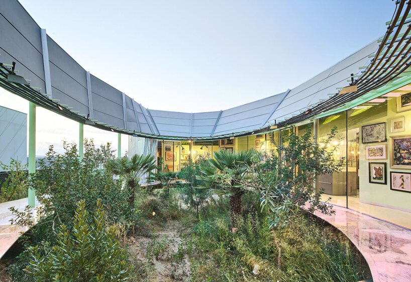 这座“兰布拉气候屋”正在恢复曾经因城市化而遭到破坏的丰富生态系统