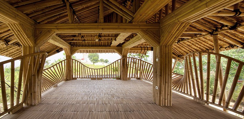 印度尼西亚 RAW 建筑使用再生塑料 + 竹子建造工作室和住宅 印度尼西亚 RAW 建筑使用再生塑料 + 竹子建造工作室和住宅