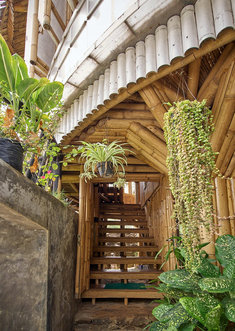 印度尼西亚 RAW 建筑使用再生塑料 + 竹子建造工作室和住宅 印度尼西亚 RAW 建筑使用再生塑料 + 竹子建造工作室和住宅