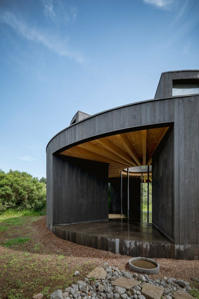 墨西哥的净零休养地结合了住宅、工作室和离网浴室