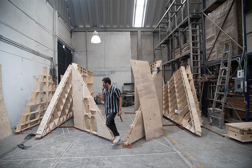 rojkind-arquitectos-prefab-pyramidal-getaway-cabins-mexico-designboom-t