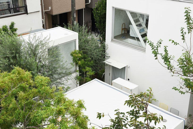 西泽立卫的体积和空间唤起人们对东京怀旧社区的回忆