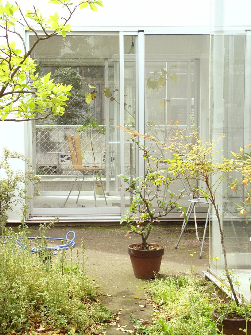 西泽立卫的体积和空间唤起人们对东京怀旧社区的回忆