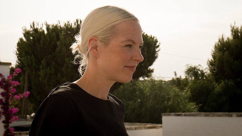 Sabine Marcelis 为 natuzzi italia 设计的系列中将软质和硬质材料并置