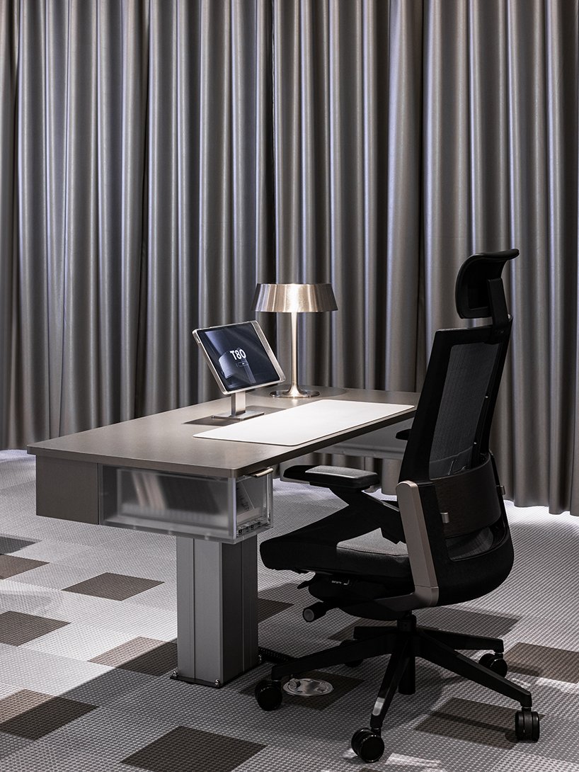 首尔椅子店打造量身定制的“坐感体验”,帮助买家找到最合适的椅子 首尔椅子店打造量身定制的“坐感体验”,帮助买家找到最合适的椅子