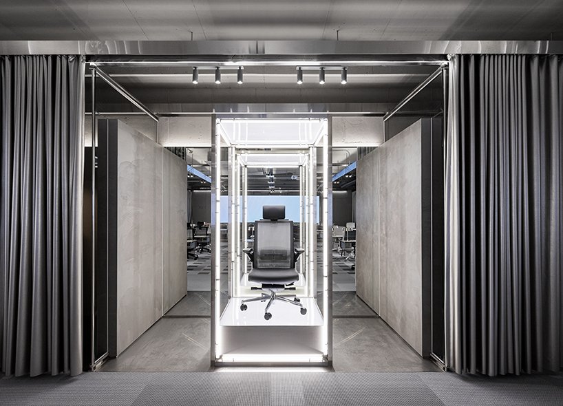 首尔椅子店打造量身定制的“坐感体验”,帮助买家找到最合适的椅子 首尔椅子店打造量身定制的“坐感体验”,帮助买家找到最合适的椅子