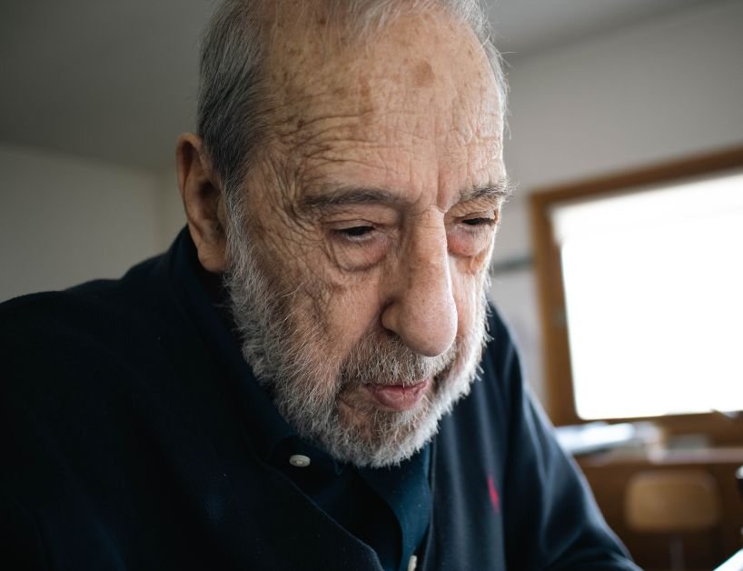 siza is an immersive documentary through the mind of pritzker architecture prizewinner alvaro siza vieira 1