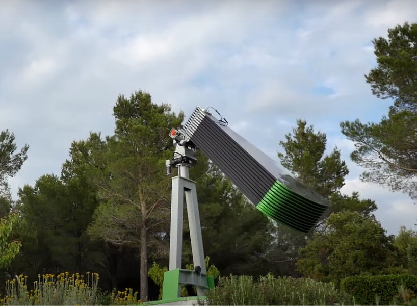 自清洁向日葵太阳能电池板发电量增加 40%