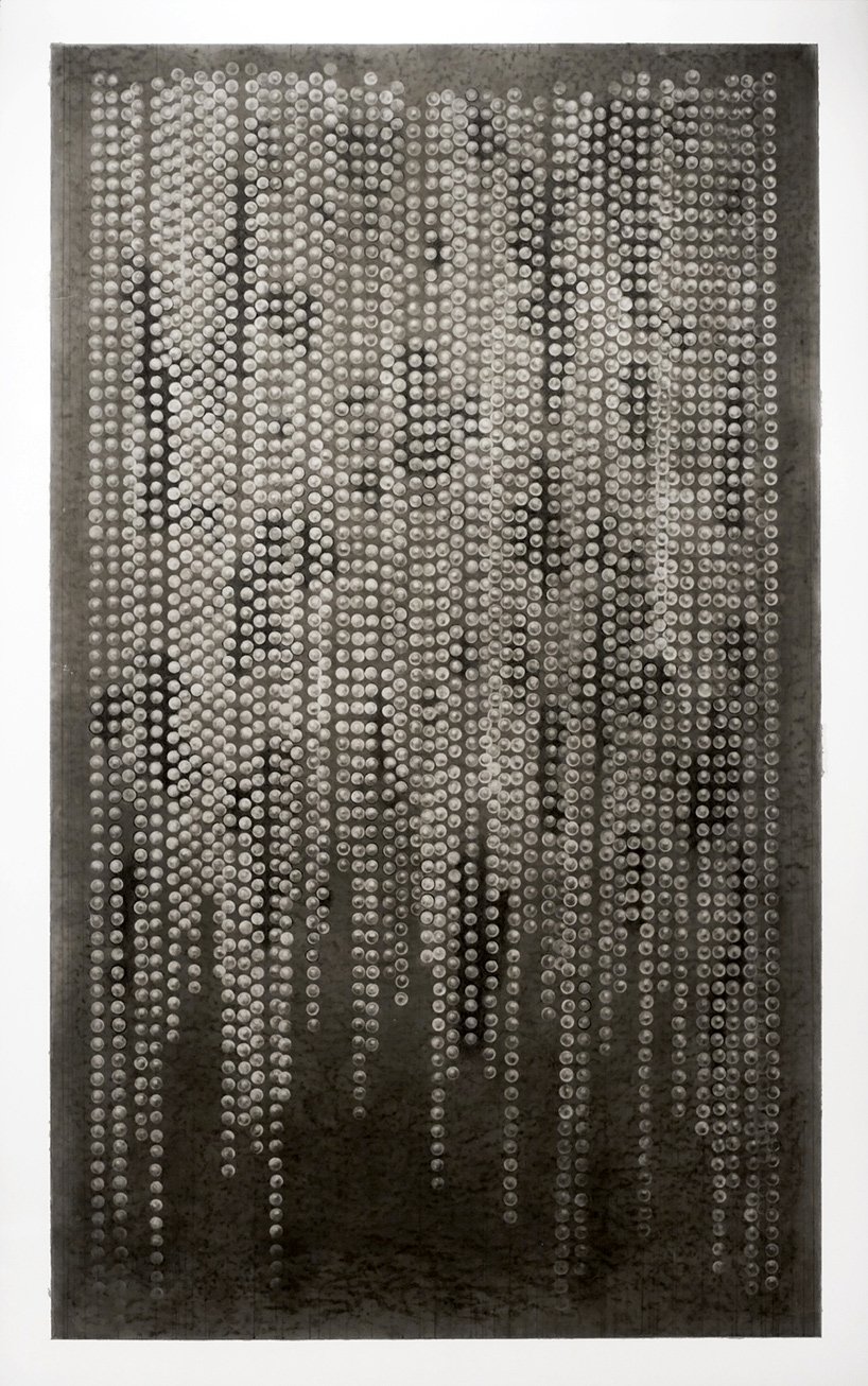 艺术家 soo sunny 公园位于有限的空间中，并将光线作为雕塑材料