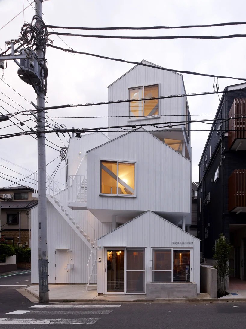 采访:藤本壮介在柏林的 aedes 用电线装置编织原始未来 采访:藤本壮介在柏林的 aedes 用电线装置编织原始未来