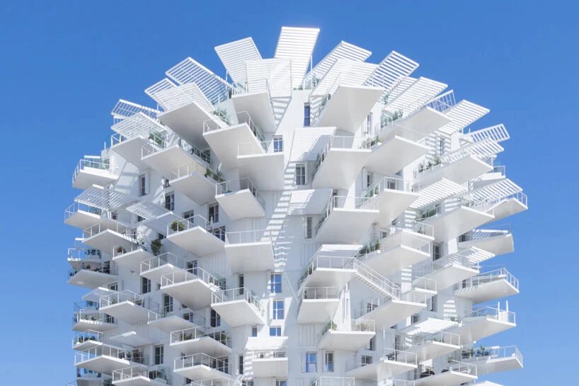 采访:藤本壮介在柏林的 aedes 用电线装置编织原始未来 采访:藤本壮介在柏林的 aedes 用电线装置编织原始未来