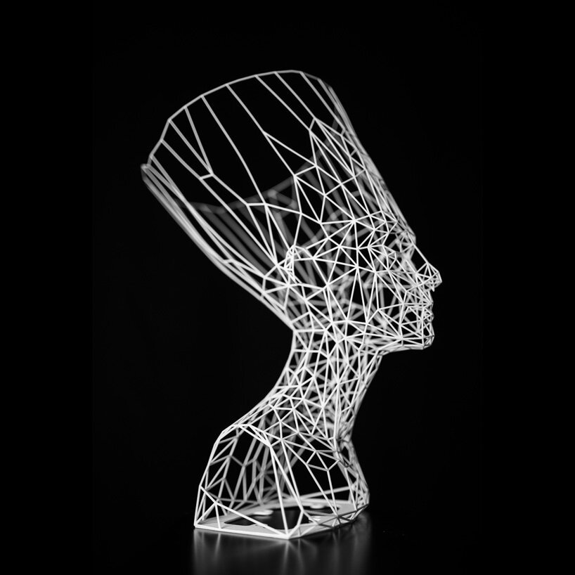 tomáš libertíny 与 60,000 只蜜蜂一起雕刻了蜂蜡版本的奈费尔蒂蒂半身像 tomáš libertíny 与 60,000 只蜜蜂一起雕刻了蜂蜡版本的奈费尔蒂蒂半身像