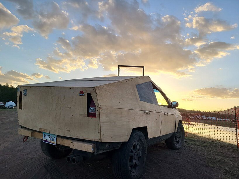 plybertruck 是用木板制成的特斯拉 Cyber​​truck 复制品