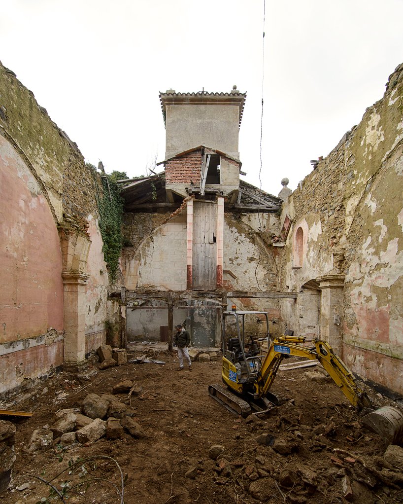 塔斯教堂对西班牙一座废弃的文艺复兴时期教堂进行了精心翻修