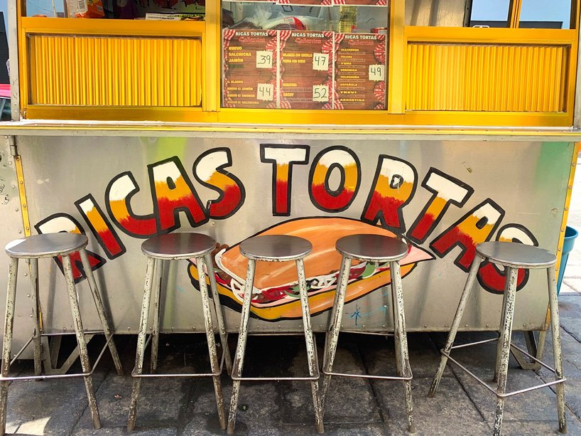 库尔特·霍兰德谈墨西哥城禁止所有彩色手绘街头摊位标志