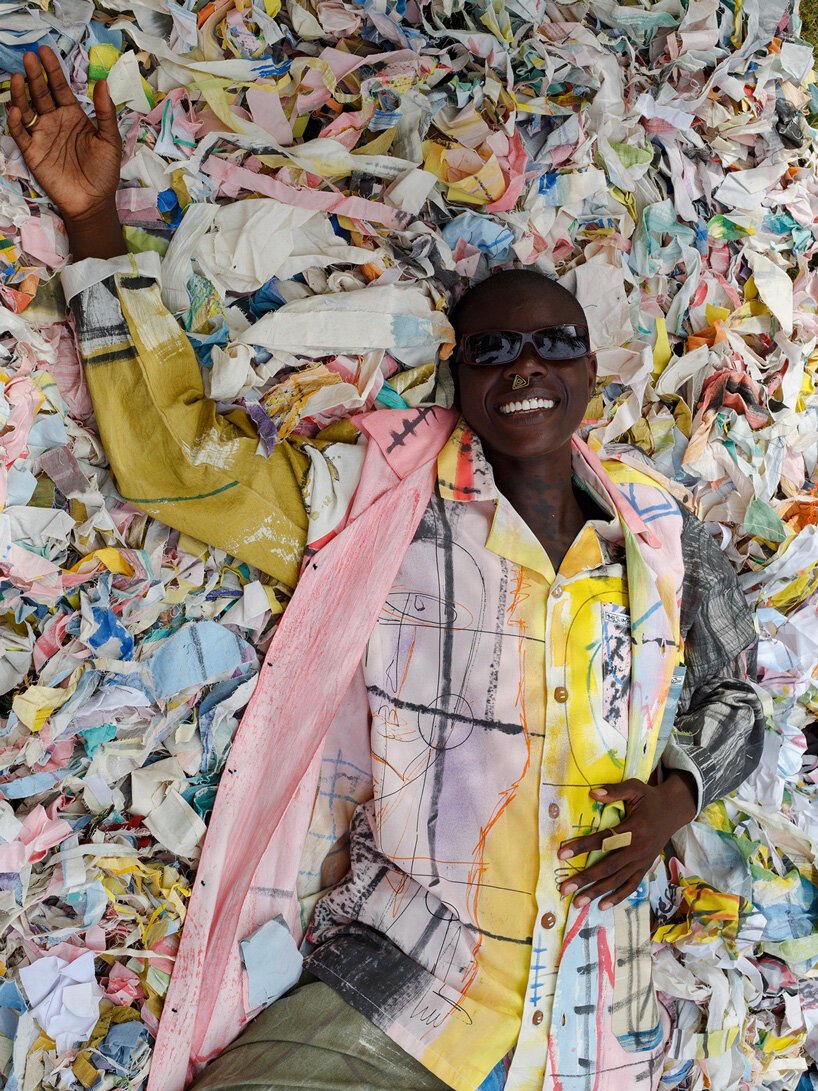 认识贫民窟工作室：加纳品牌将废旧衣物变成手绘服装