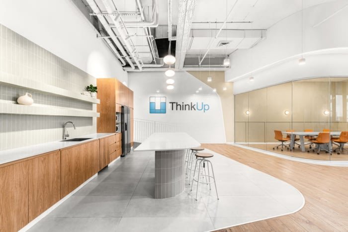 ELIYA 的 ThinkUp 办公室