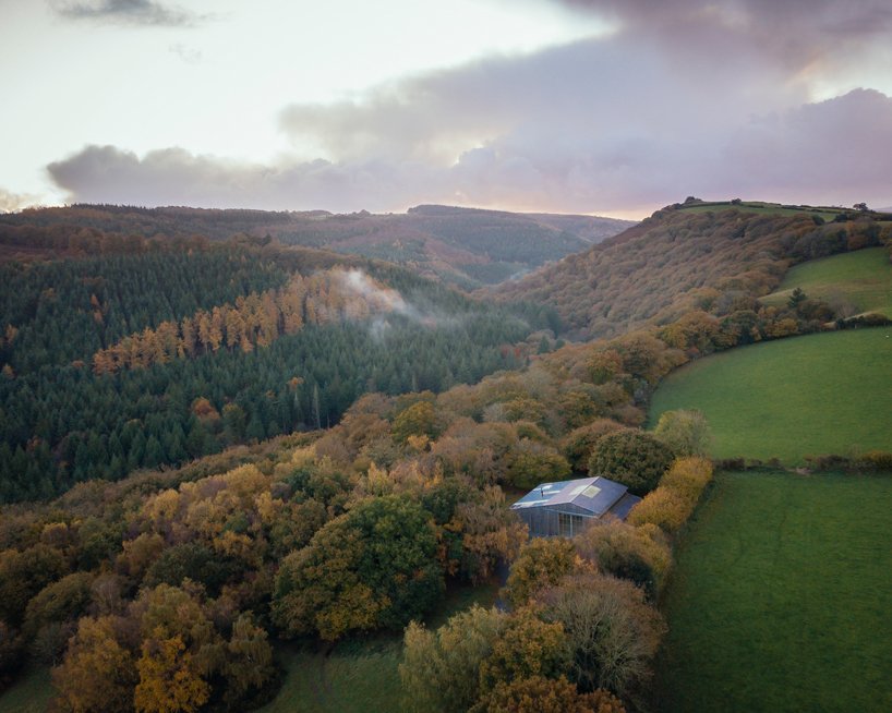 thomas-randall-page-studio-for-sculptor-father-rural-devon-designboom-1