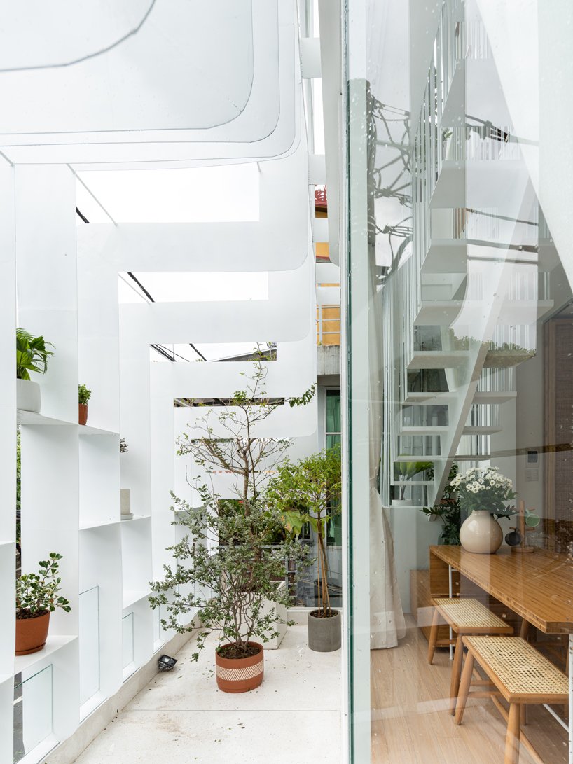 NYKAA 在越南顺化的一个角落里建了一家咖啡馆和三代家庭住宅 NYKAA 在越南顺化的一个角落里建了一家咖啡馆和三代家庭住宅